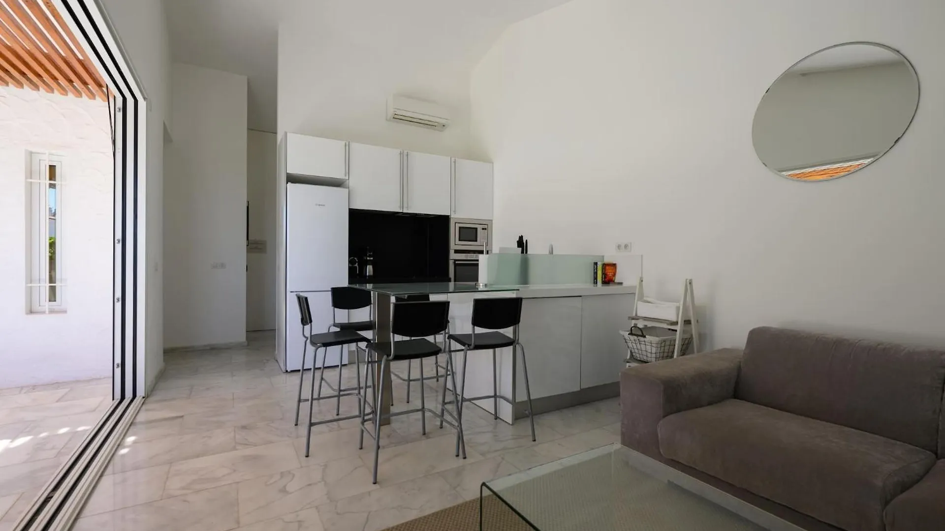 Holiday home Farovela Suites Pasito Blanco