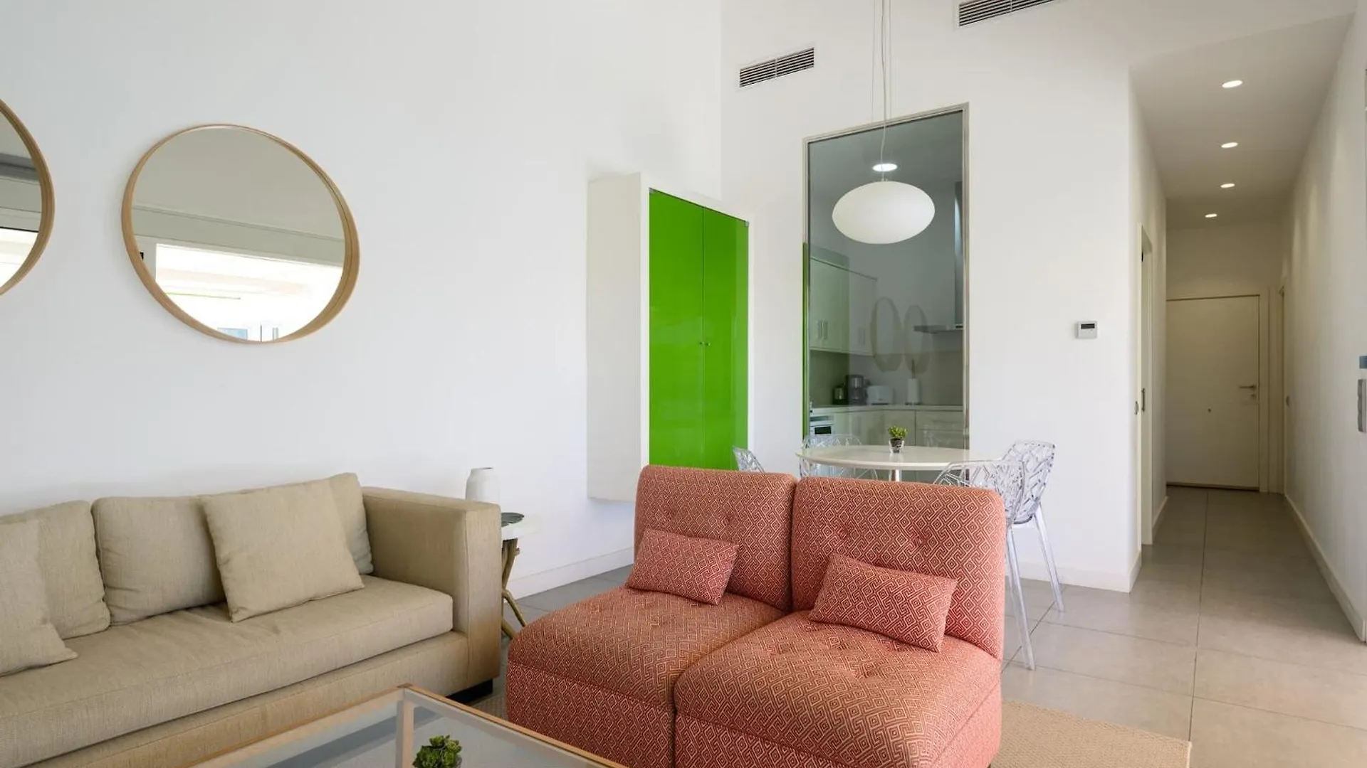Farovela Suites Pasito Blanco