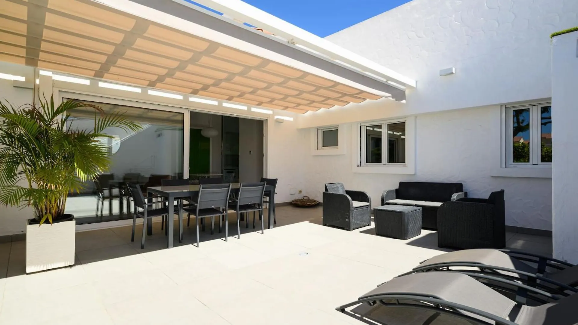 Farovela Suites Pasito Blanco Holiday home