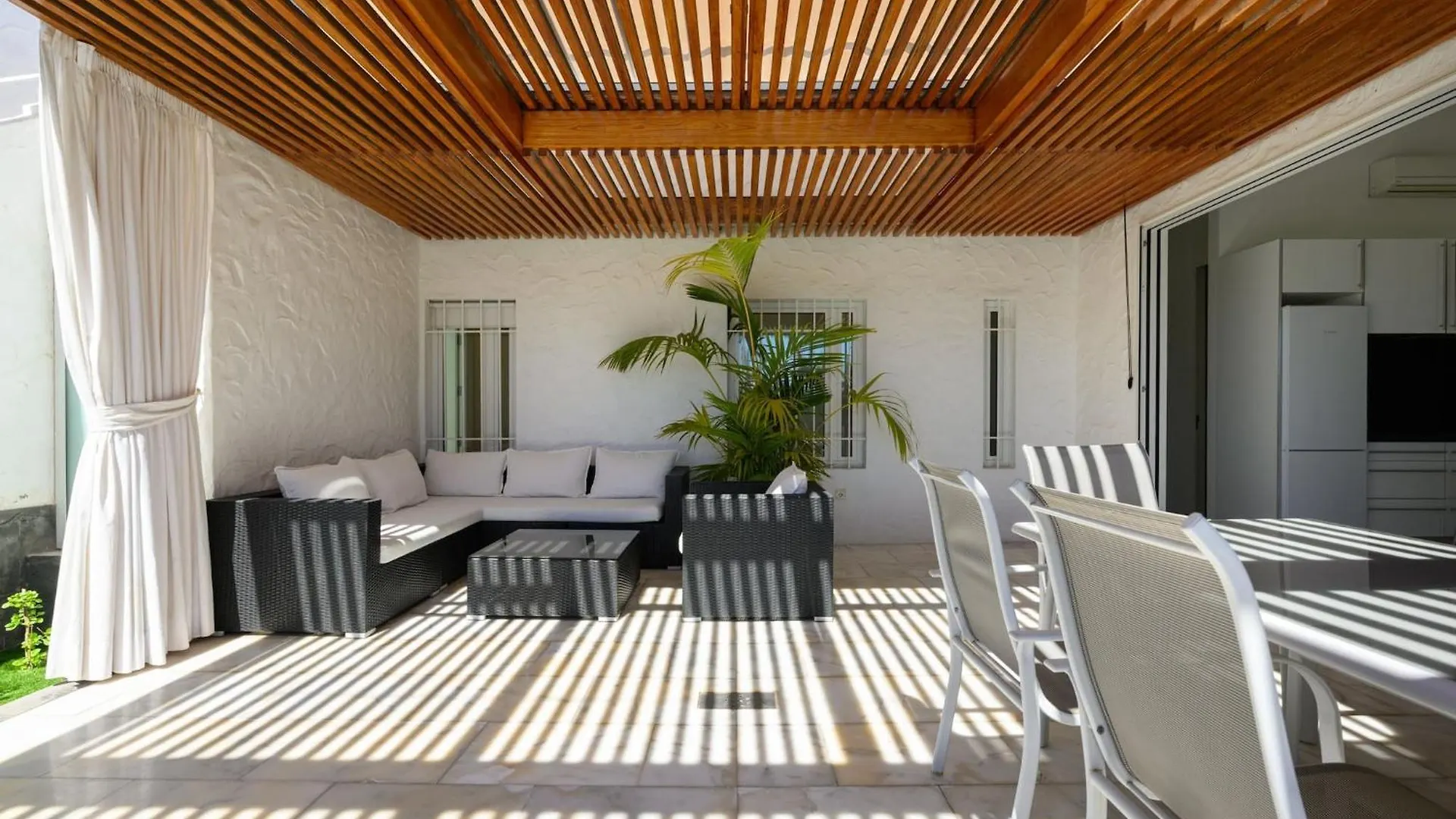 Farovela Suites Pasito Blanco Prázdninový dům