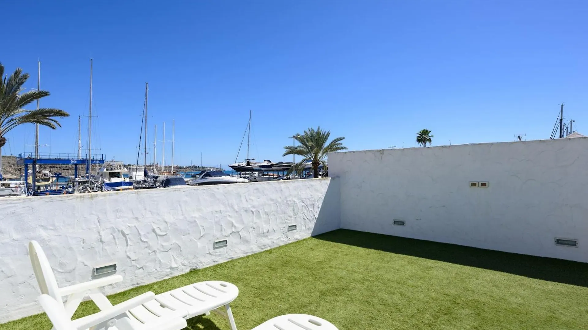 Farovela Suites Pasito Blanco Španělsko