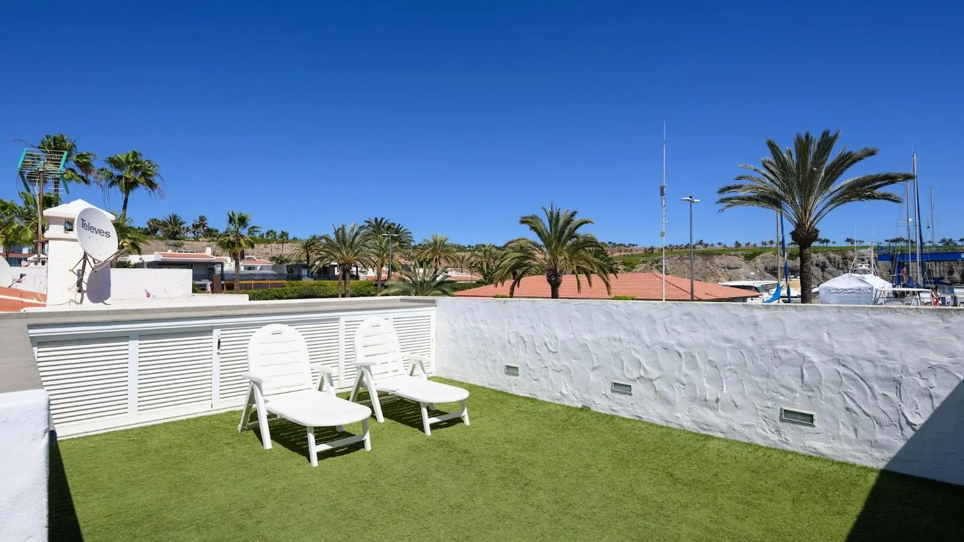 Farovela Suites Pasito Blanco Holiday home