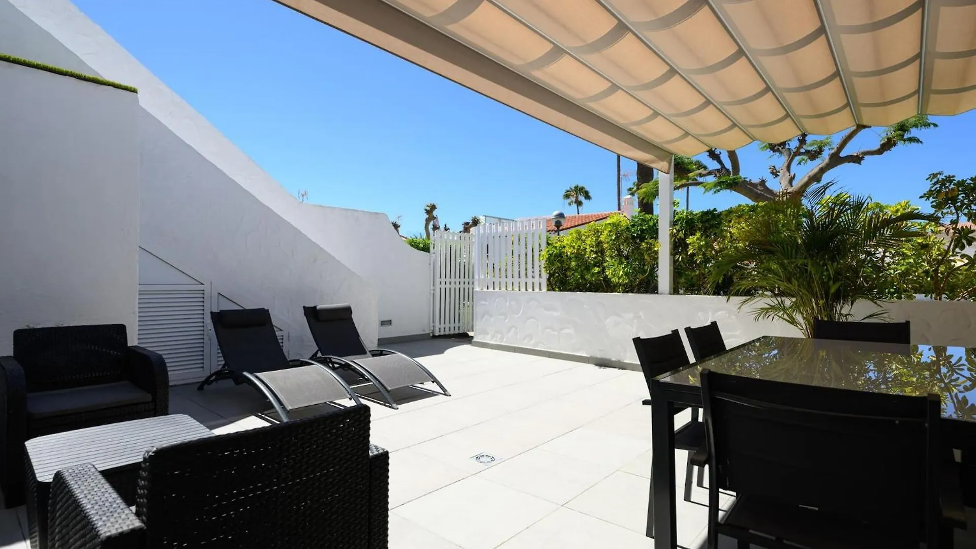 Holiday home Farovela Suites Pasito Blanco