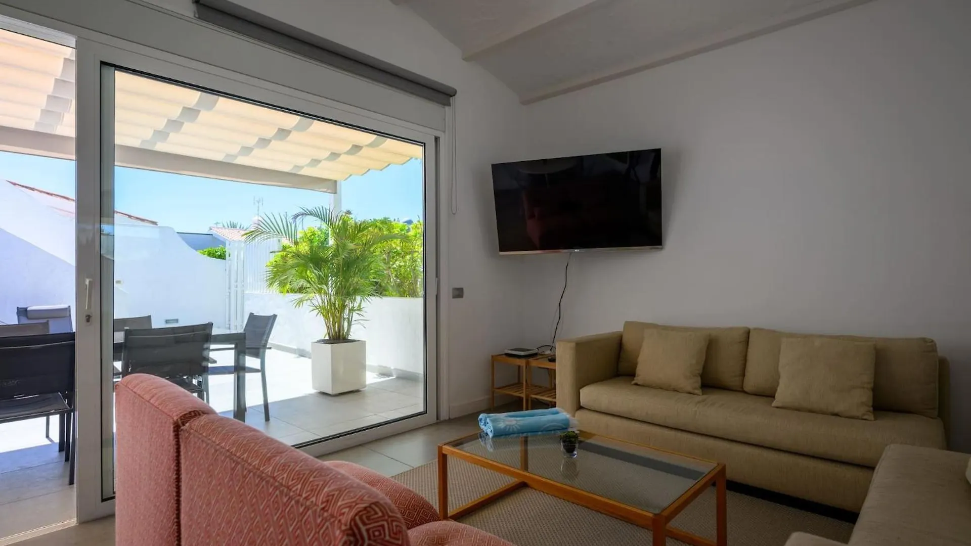 Farovela Suites Pasito Blanco 0*,