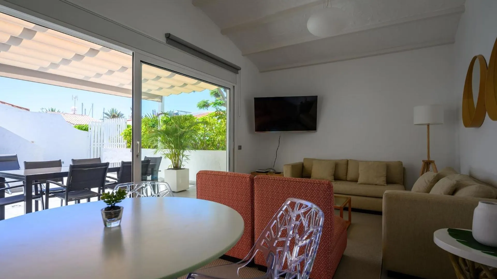 Farovela Suites Pasito Blanco