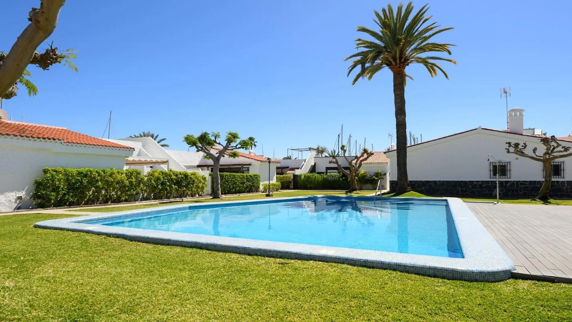 Farovela Suites Pasito Blanco Spain